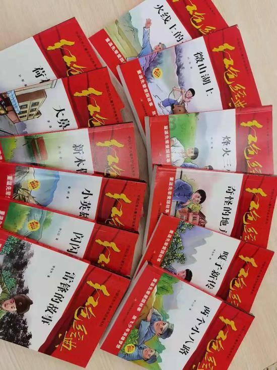 俞敏洪发布新东方年会吐槽视频：老俞年纪六十几 天天直播对不起